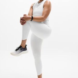 Athleta Pacesetter Ultra High Rise 7/8 Leggings